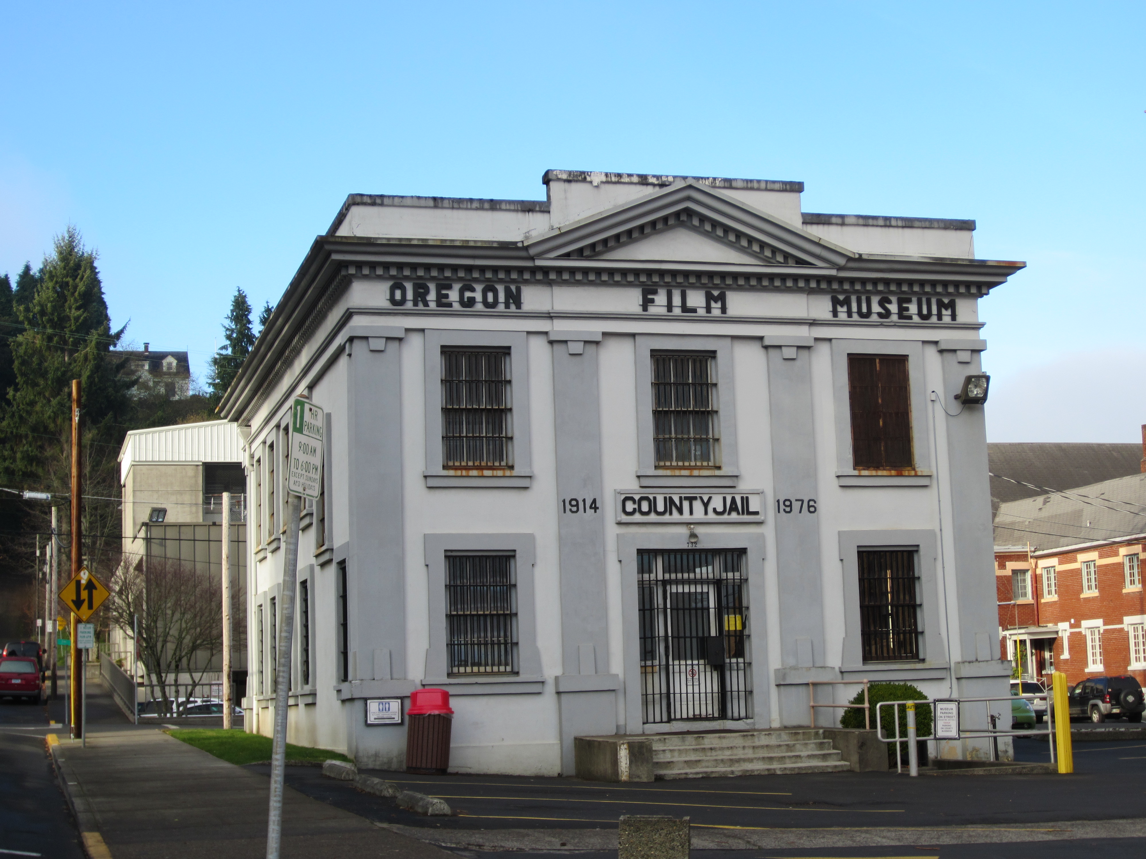 Oregon_Film_Museum,_County_Jail,_Astoria