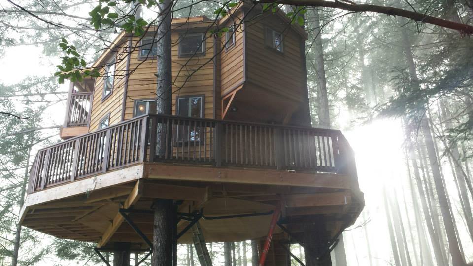 This Treehouse Paradise is The Perfect Oregon Getaway