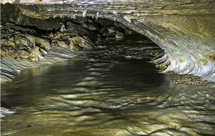 Visit An Awe-Inspiring Underground River Flowing Through Oregon