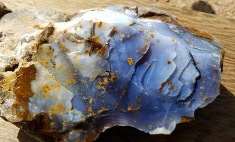 Dig Up Your Own Stunning Thunder Eggs At This Central Oregon Mine