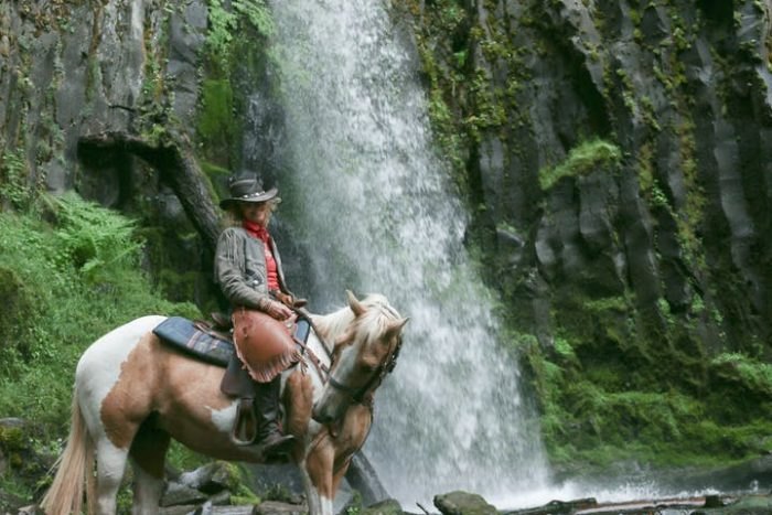 Dry Creek Falls: Saddle Up For This Majestic Horseback Waterfall Tour
