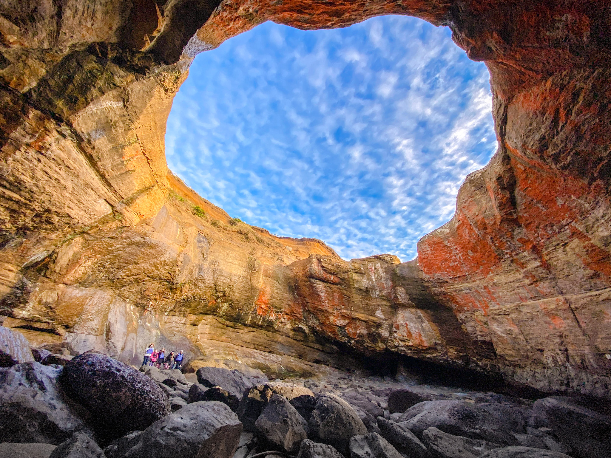 Your Guide to Devils Punchbowl State Natural Area in Oregon