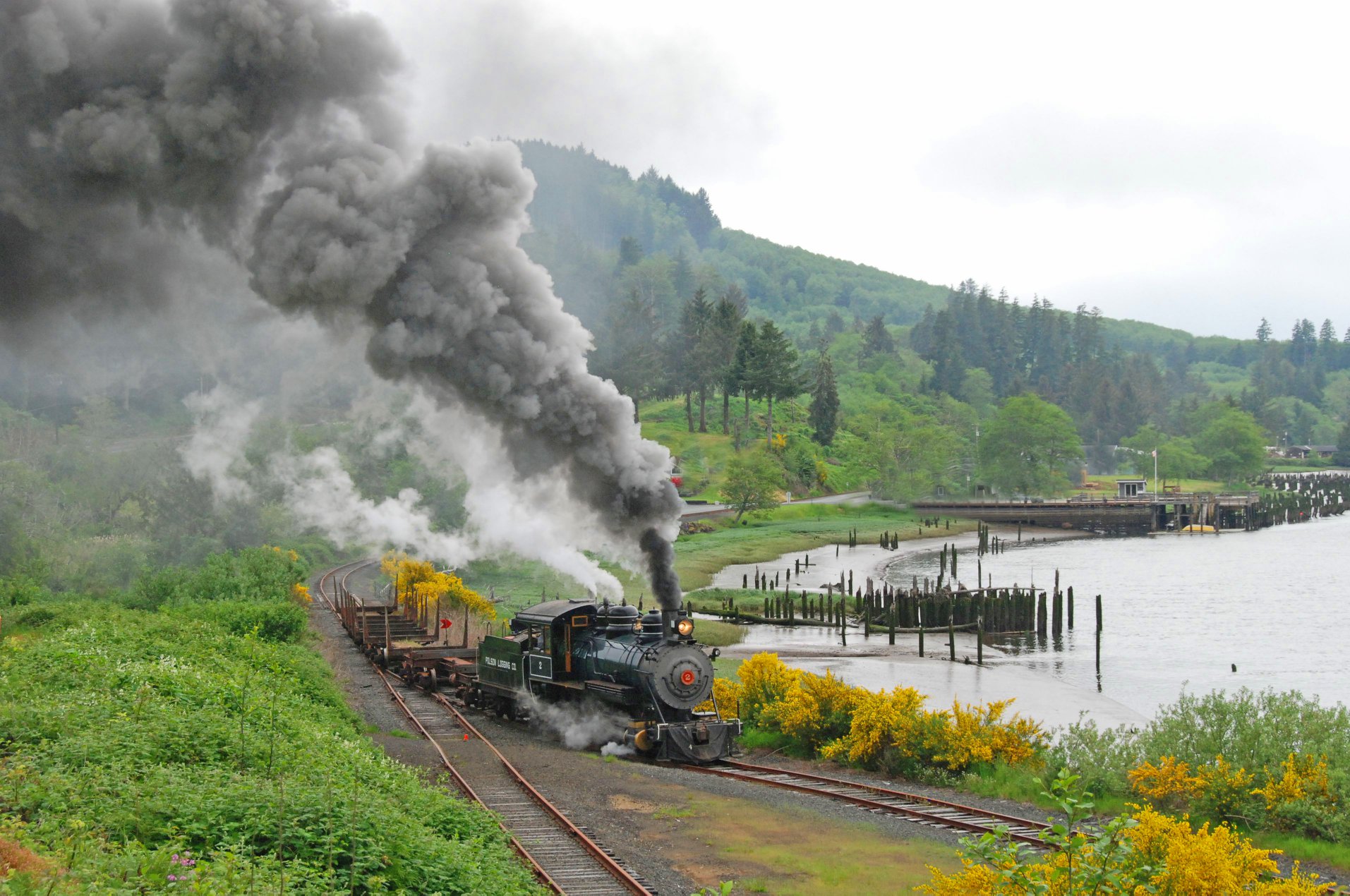 You’ll Love This Magical Train Ride Along The Oregon Coast