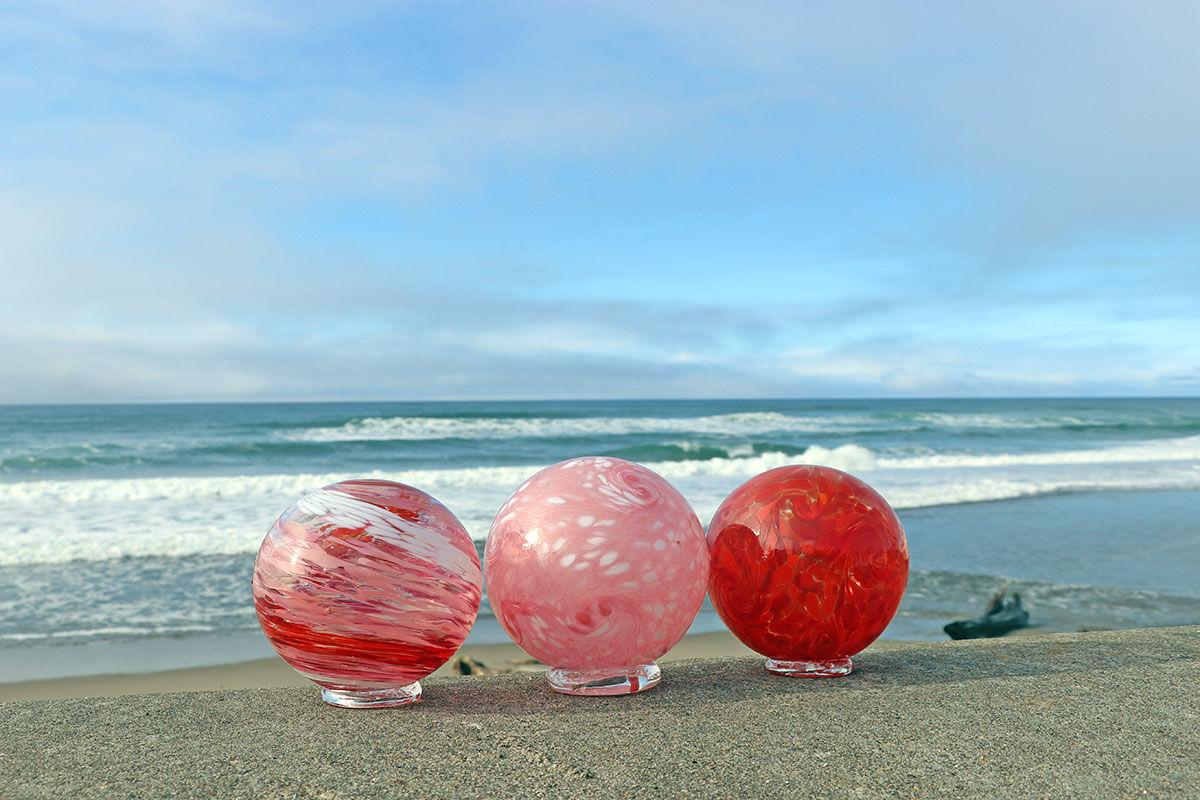 New Glass Floats Drop For Valentines Day In Lincoln City – Finders Keepers