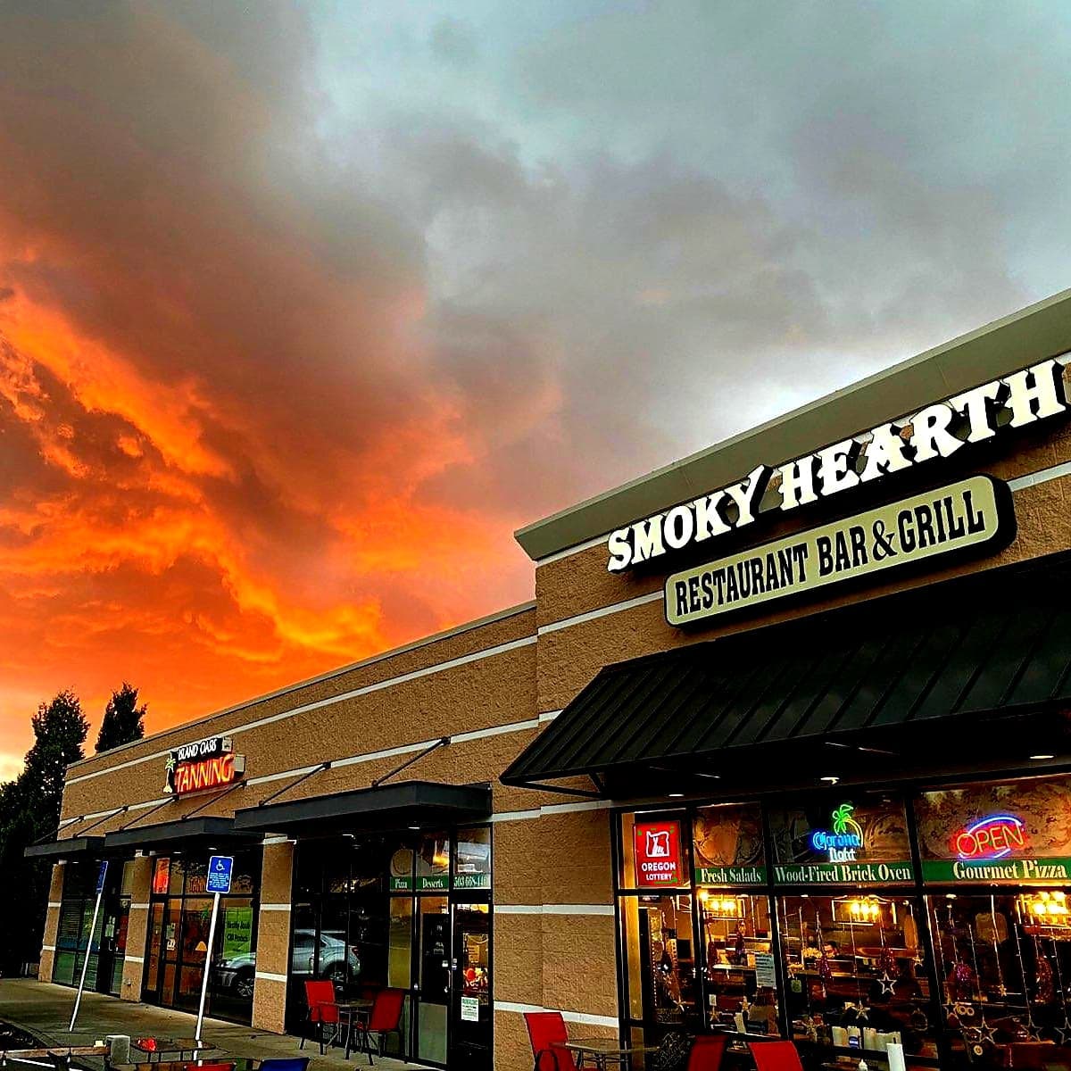 The outside of the Smoky Hearth restaurant in Sandy, Oregon