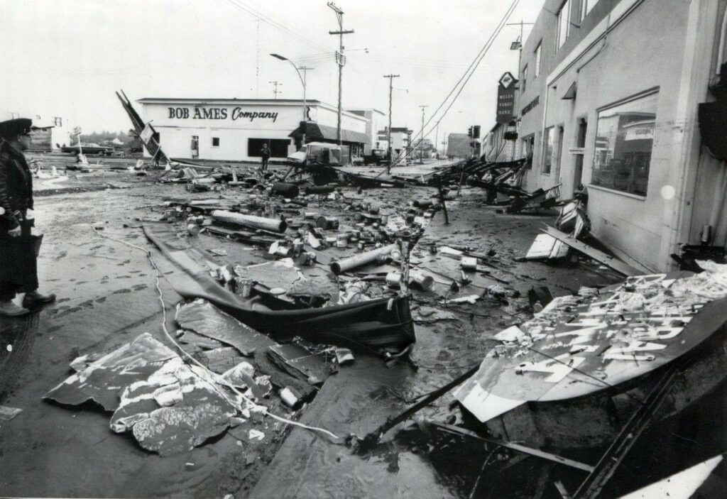 tsunami oregon