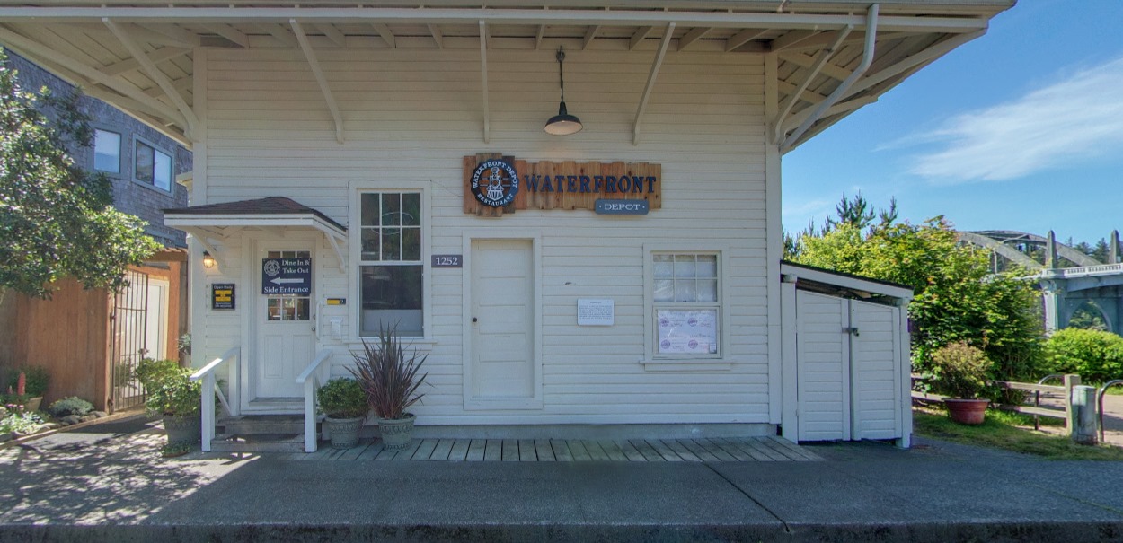 The Beautiful Restored Train Station In Oregon That’s Now An Exquisite Place To Dine