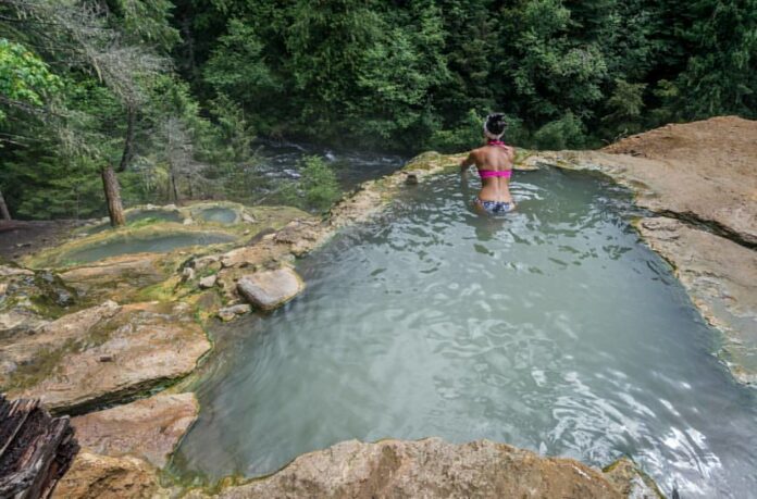 Umpqua Hot Springs Should Be Your Next Weekend Getaway