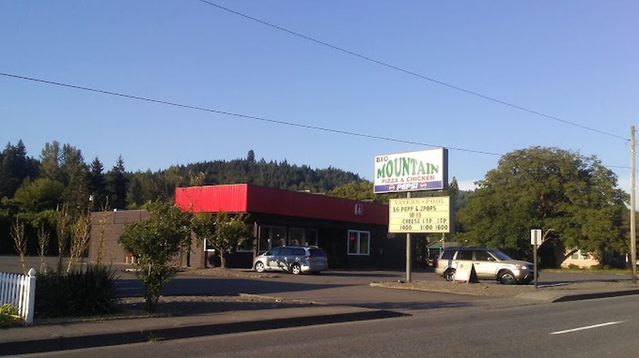 The Small Town Pizza Joint In Oregon You Have To Try At Least Once