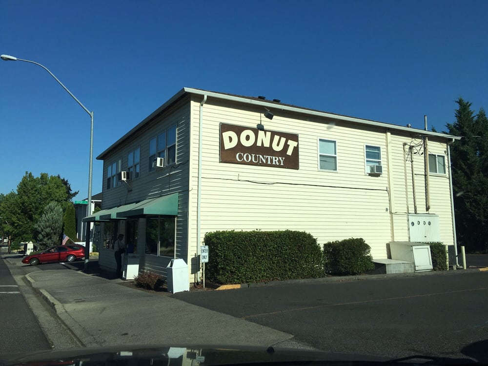 The Oregon Donut Shop That’s Been Going Strong For 33 Years