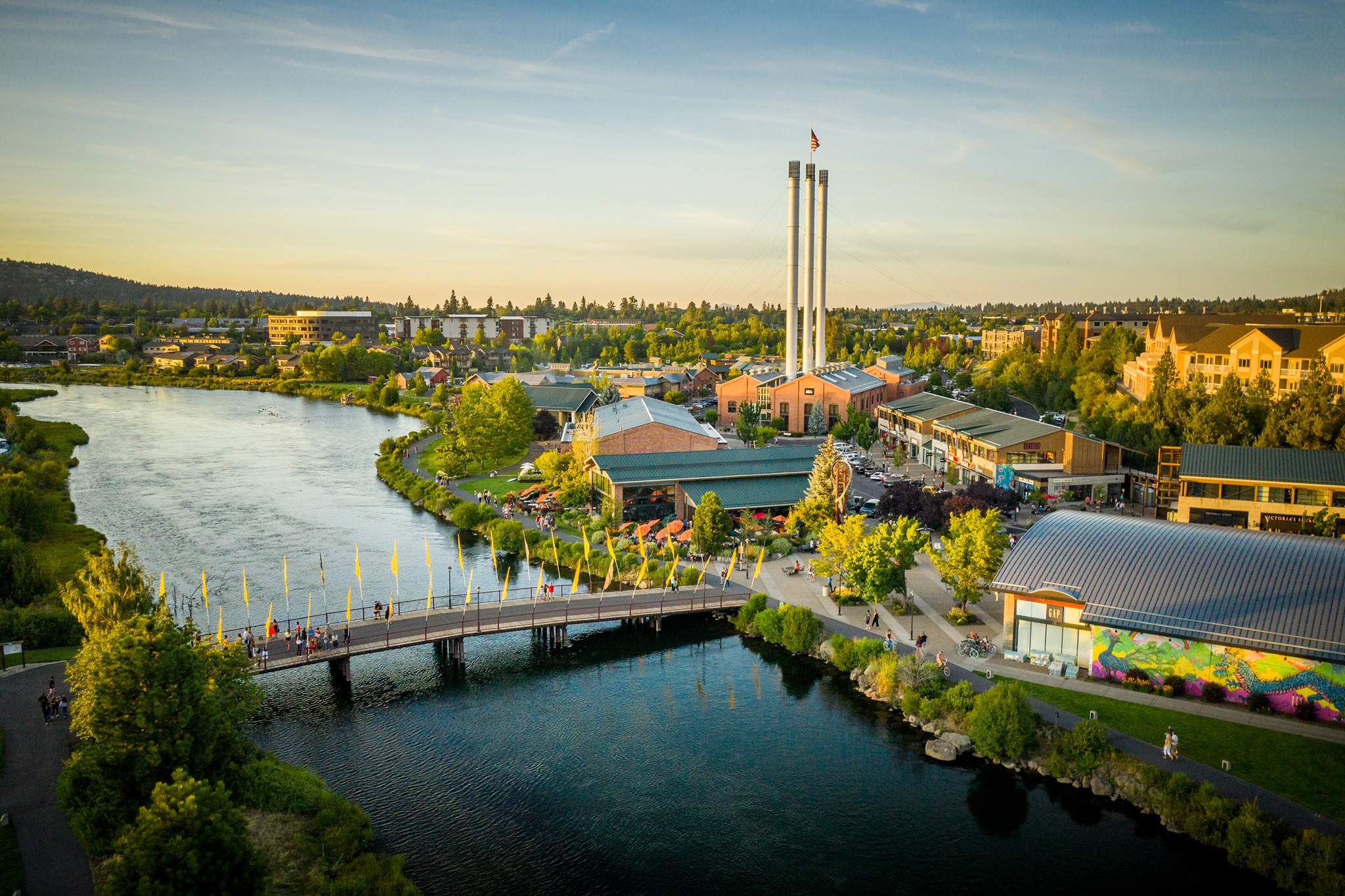 This Walkable Stretch Of Restaurants And Shops In Bend Is A Perfect Day Trip Destination