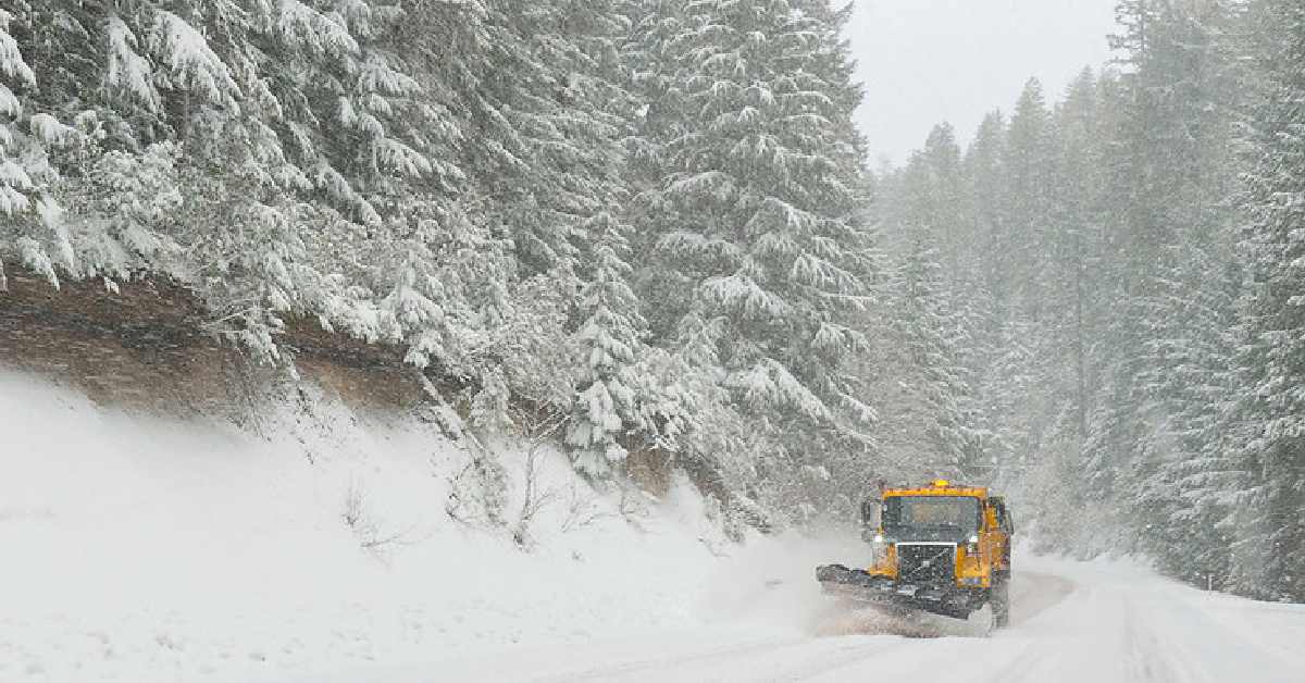 Oregon Mountain Passes Brace for First Major Snow; Eugene Anticipates Friday Morning Frost