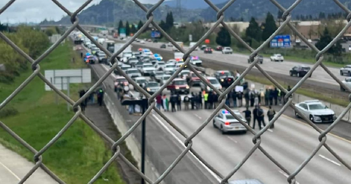 protest on i5 oregon